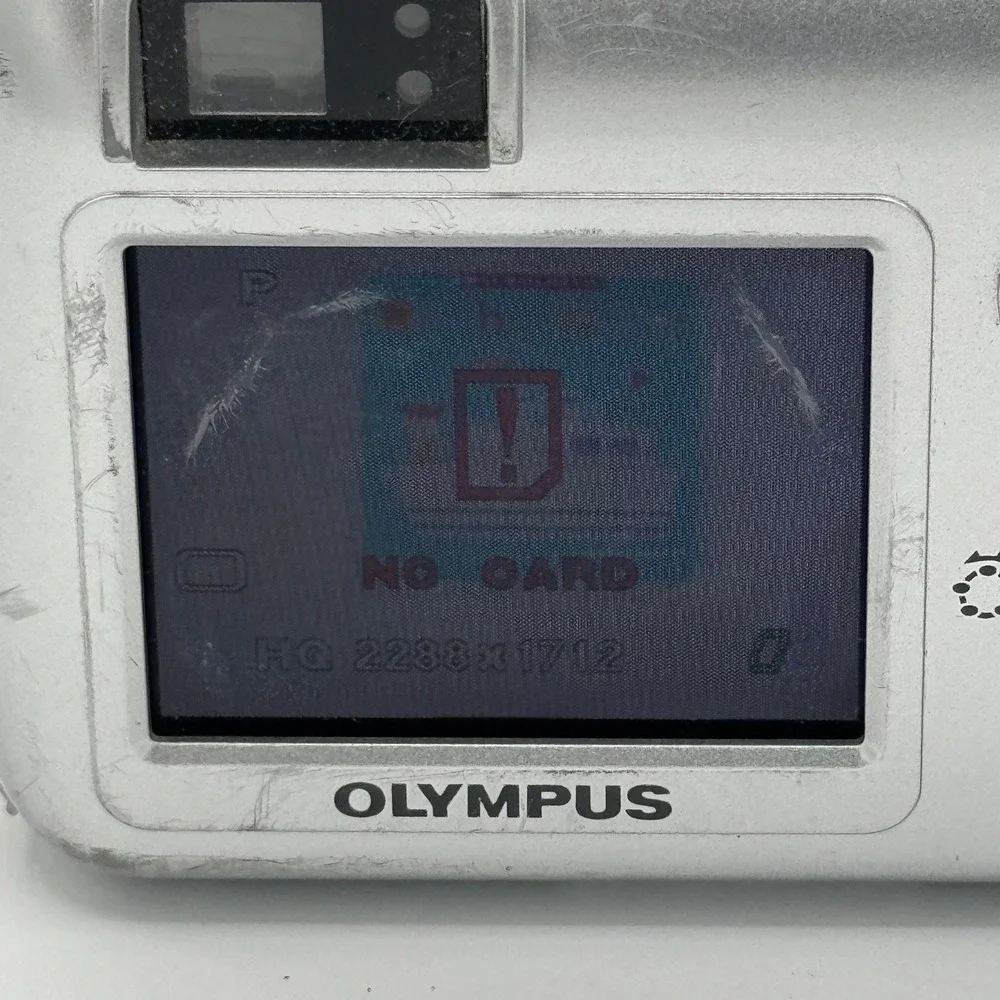Olympus Camedia D-580 Zoom Digital Camera 4.0MP Silver Tested Working